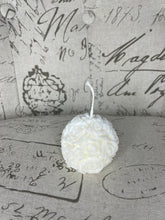 Load image into Gallery viewer, Rosy Rose Candle