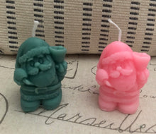 Load image into Gallery viewer, Mini Santa's Decor Candle